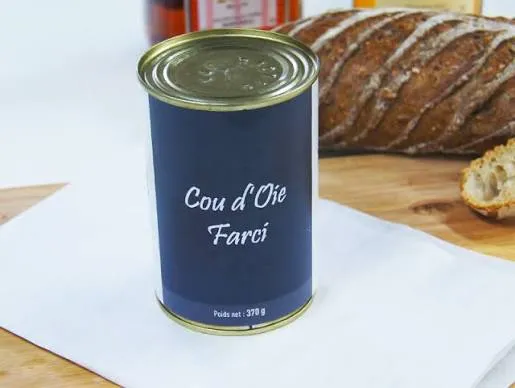 À la Truffe du Périgord « Cou d’Oie Farci au Foie Gras d’Oie » 370g — Spécialité Périgourdine en Boîte